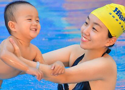 【海帆亲子游泳】 婴儿游泳水育教育加盟项目