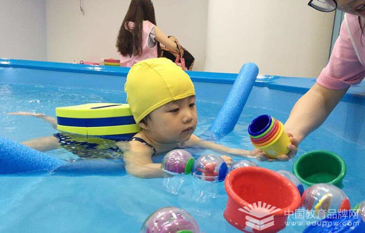 婴儿游泳馆加盟