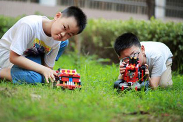 北京机器人教育加盟哪家好？