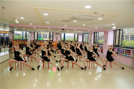 水灵子舞蹈培训加盟